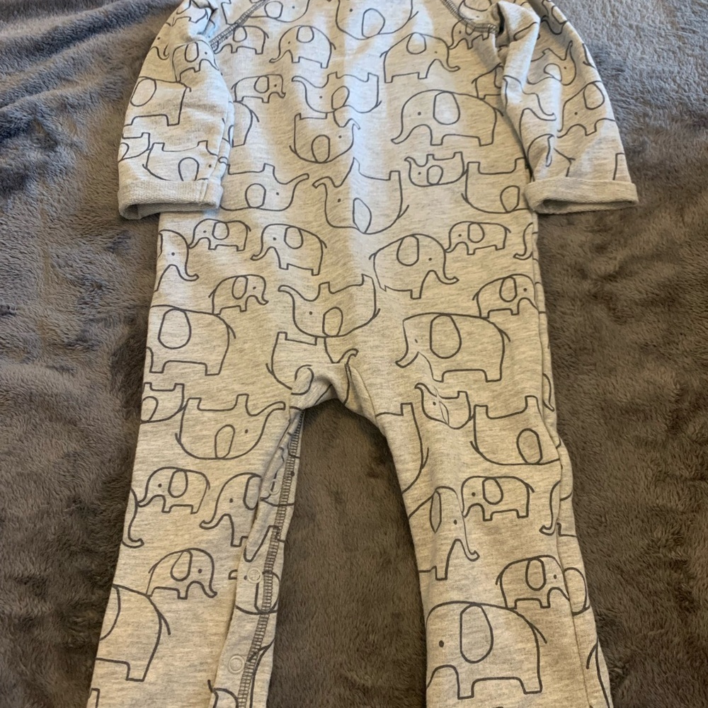Carter's Gray Elephant Pattern Footie - Picture 3 of 3